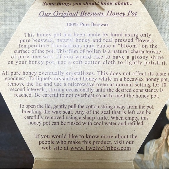 Beeswax Honey Pot 🐝🍯 - Picture 3 of 5